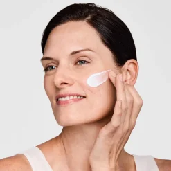 Estée Lauder DayWear Multi-Protection Anti-Oxidant Moisturiser SPF 15 Dry Skin