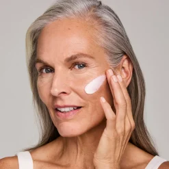 Estée Lauder Resilience Multi-Effect Night Tri-Peptide Moisturiser