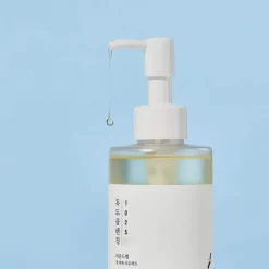 Round Lab 1025 Dokdo Cleansing Oil 200ml