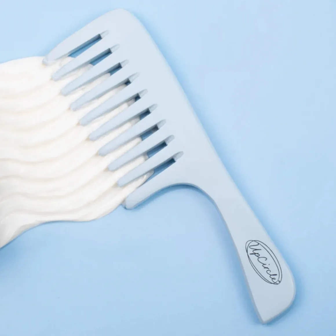 UpCircle Beauty Bamboo Wide Tooth Comb